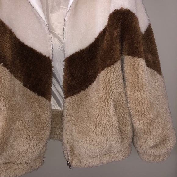 Color Block Teddy Jacket - Picture 4 of 7